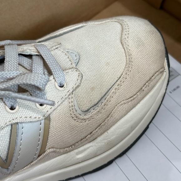 New Balance 57/40 Women’s Sneakers - Picture 14 of 14